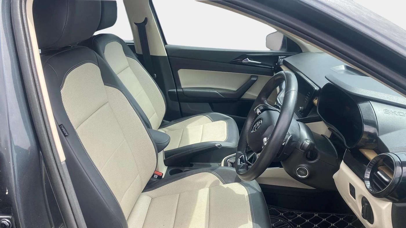 2023 Skoda SLAVIA STYLE 1.0L TSI AT, Petrol, Automatic, 30,639 km, Right Side Front Door Cabin