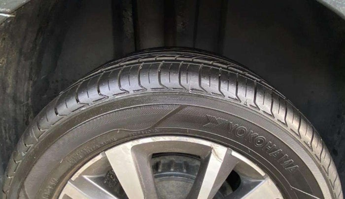 2023 Skoda SLAVIA STYLE 1.0L TSI AT, Petrol, Automatic, 30,580 km, Right Rear Tyre Tread