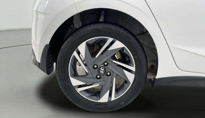 2021 Hyundai NEW I20 ASTA (O) 1.2 MT, Petrol, Manual, 34,138 km, Right Rear Wheel