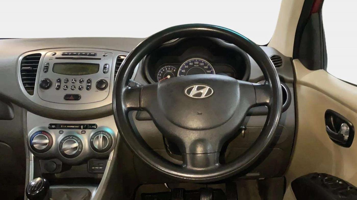 2013 Hyundai i10 SPORTZ 1.2, Petrol, Manual, 43,836 km, Steering Wheel Close Up