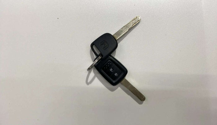 2019 Honda Amaze 1.2L I-VTEC S, CNG, Manual, 51,241 km, Key Close Up
