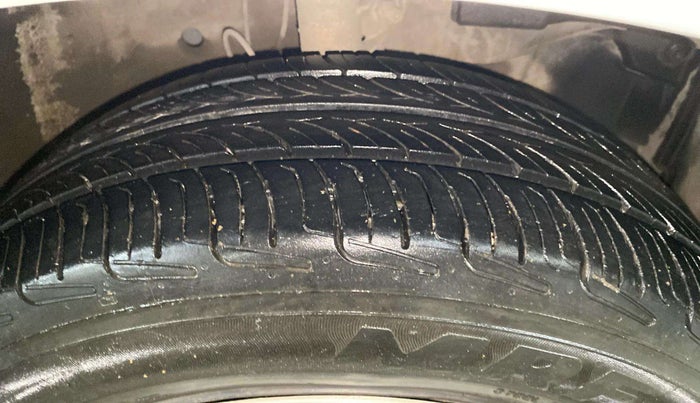 2019 Honda Amaze 1.2L I-VTEC S, CNG, Manual, 51,241 km, Right Front Tyre Tread