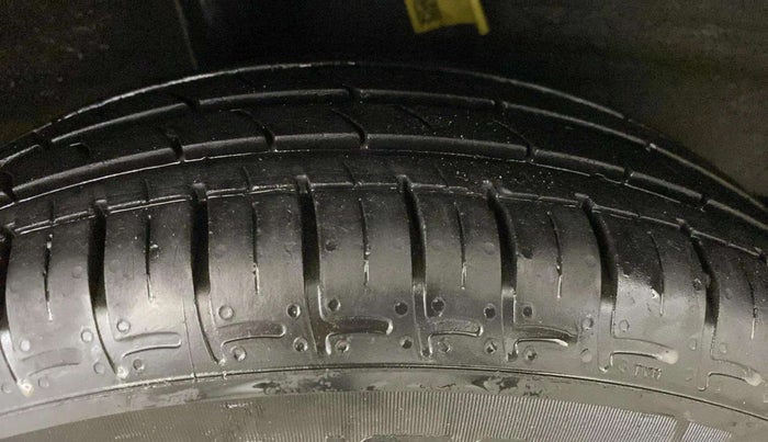 2022 Hyundai AURA S 1.2 CNG, CNG, Manual, 47,438 km, Right Rear Tyre Tread