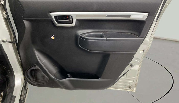 2022 Maruti S PRESSO VXI PLUS AMT, Petrol, Automatic, 23,026 km, Driver Side Door Panels Control