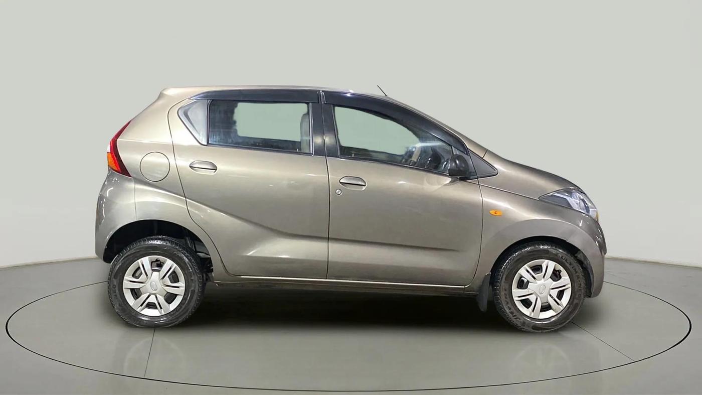 2017 Datsun Redi Go T (O), Petrol, Manual, 28,623 km, Right Side View