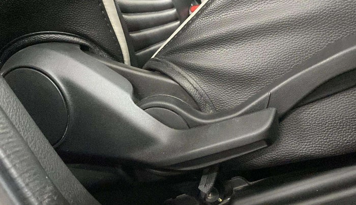 2021 Maruti Baleno ZETA PETROL 1.2, Petrol, Manual, 35,526 km, Driver Side Adjustment Panel