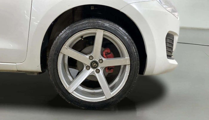 2023 Maruti Swift VXI AMT, Petrol, Automatic, 23,931 km, Right Front Wheel