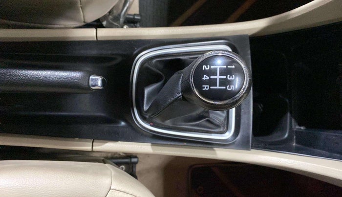2021 Maruti Ciaz ALPHA 1.5 SHVS PETROL, Petrol, Manual, 50,644 km, Gear Lever