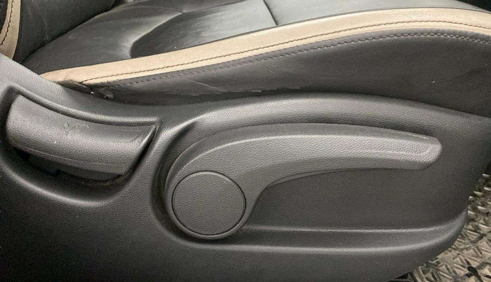 2018 Hyundai Creta SX AT 1.6 PETROL, Petrol, Automatic, 82,487 km, Driver Side Adjustment Panel