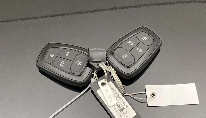 2023 Tata NEXON XZA PLUS (L) DARK EDITION, Petrol, Automatic, 9,106 km, Key Close Up
