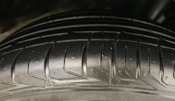 2023 Tata NEXON XZA PLUS (L) DARK EDITION, Petrol, Automatic, 9,106 km, Right Front Tyre Tread