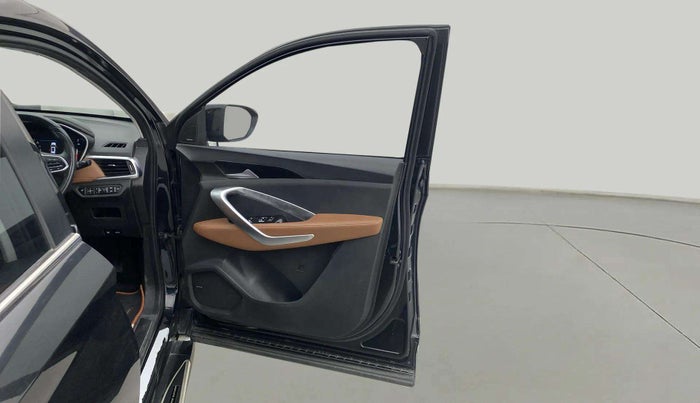 2020 MG HECTOR PLUS SHARP 1.5 PETROL TURBO DCT 6-STR, Petrol, Automatic, 61,609 km, RHS Front Door