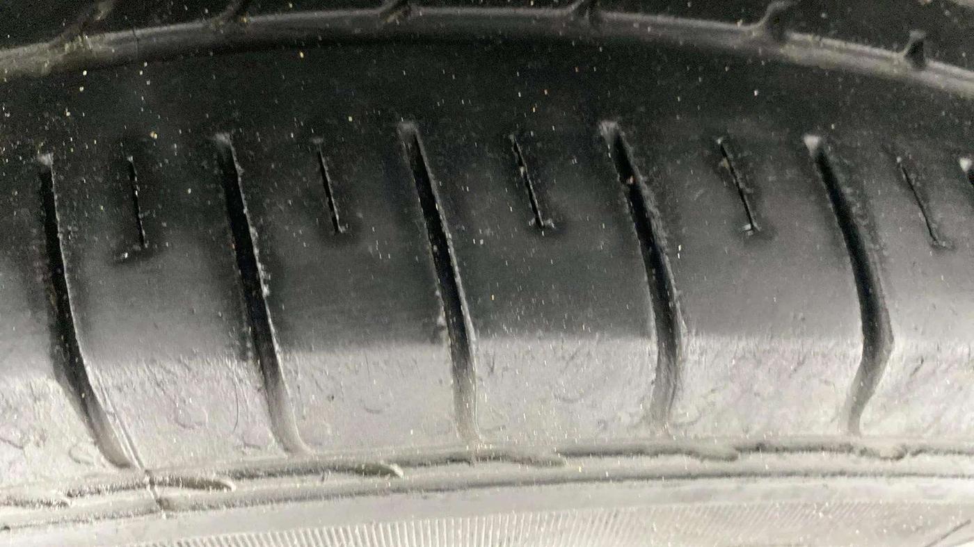 2020 MG HECTOR PLUS SHARP 1.5 PETROL TURBO DCT 6-STR, Petrol, Automatic, 61,912 km, Left Rear Tyre Tread