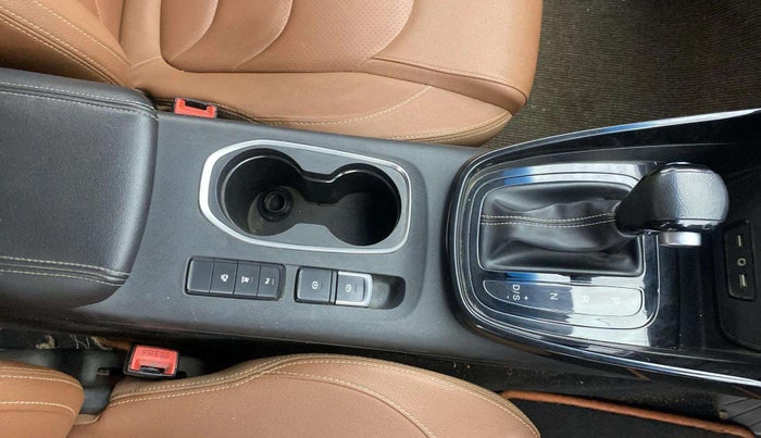 2020 MG HECTOR PLUS SHARP 1.5 PETROL TURBO DCT 6-STR, Petrol, Automatic, 61,609 km, Gear Lever
