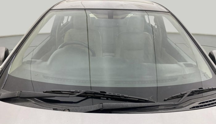 2016 Maruti Ciaz ZXI+, Petrol, Manual, 39,544 km, Front Windshield