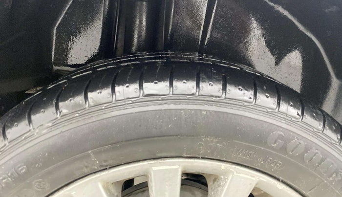2016 Maruti Ciaz ZXI+, Petrol, Manual, 39,544 km, Right Rear Tyre Tread