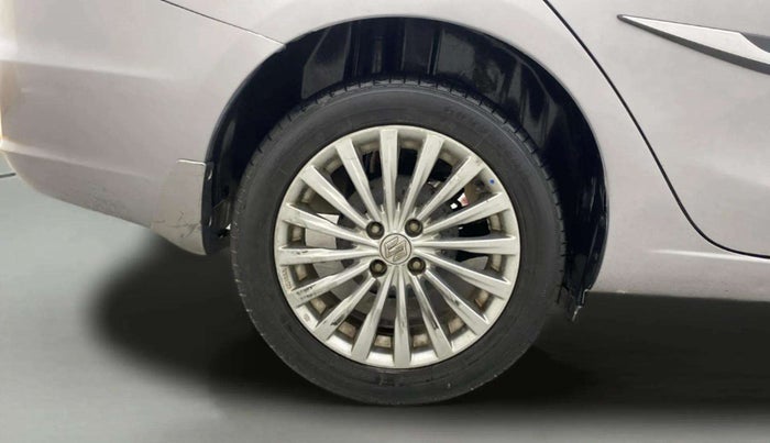 2016 Maruti Ciaz ZXI+, Petrol, Manual, 39,544 km, Right Rear Wheel