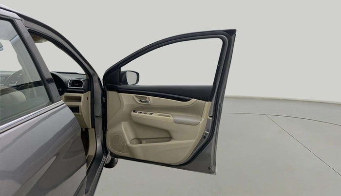 2016 Maruti Ciaz ZXI+, Petrol, Manual, 39,544 km, RHS Front Door