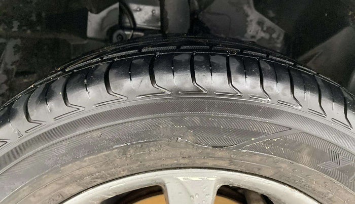 2020 Ford Ecosport TITANIUM 1.5L DIESEL, Diesel, Manual, 57,991 km, Right Front Tyre Tread