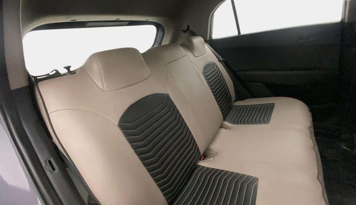 2017 Hyundai Creta E PLUS 1.6 PETROL, Petrol, Manual, 31,837 km, Right Side Rear Door Cabin
