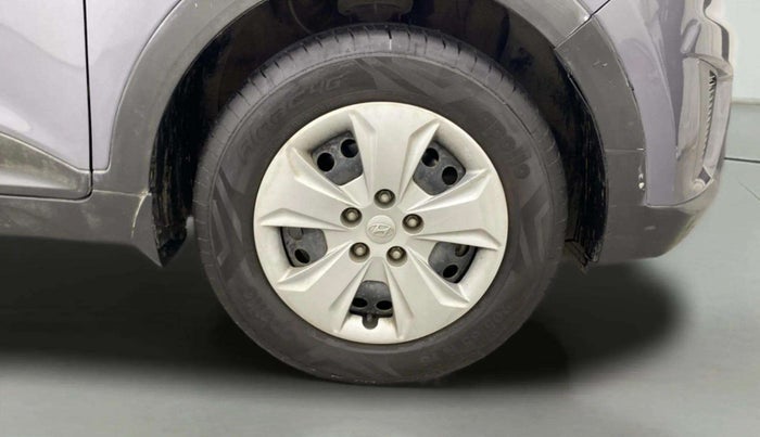 2017 Hyundai Creta E PLUS 1.6 PETROL, Petrol, Manual, 31,837 km, Right Front Wheel