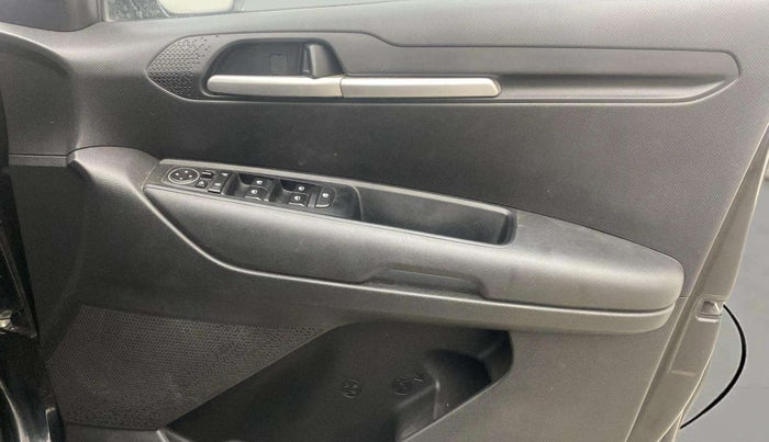 2022 KIA SONET HTK PLUS 1.2, Petrol, Manual, 22,916 km, Driver Side Door Panels Control