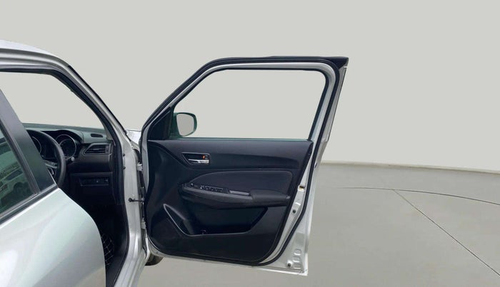 2021 Maruti Swift VXI, Petrol, Manual, 13,791 km, RHS Front Door