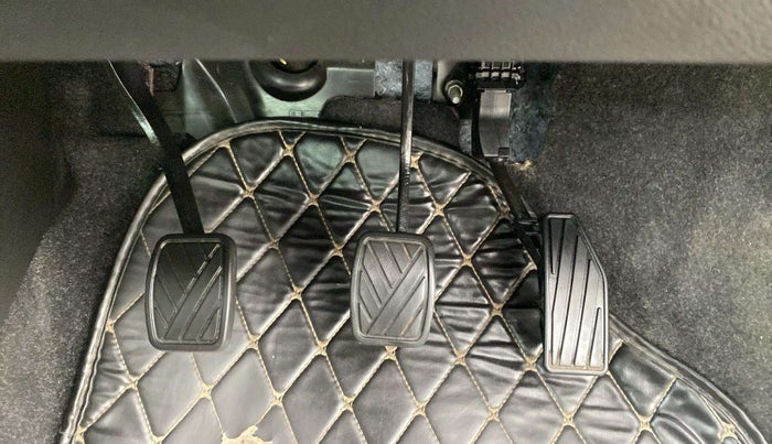2021 Maruti Swift VXI, Petrol, Manual, 13,791 km, Pedals