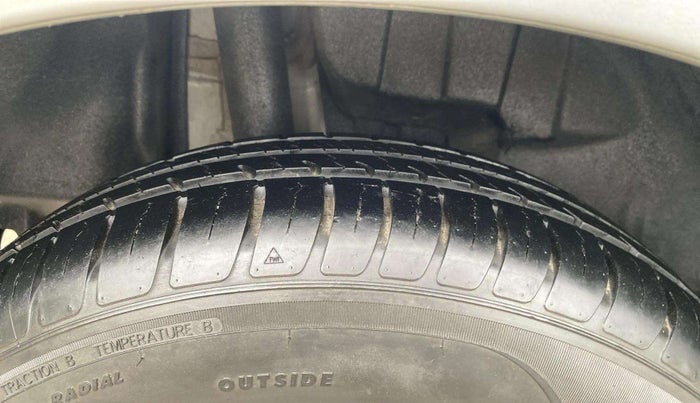 2021 Maruti Swift VXI, Petrol, Manual, 13,791 km, Right Rear Tyre Tread