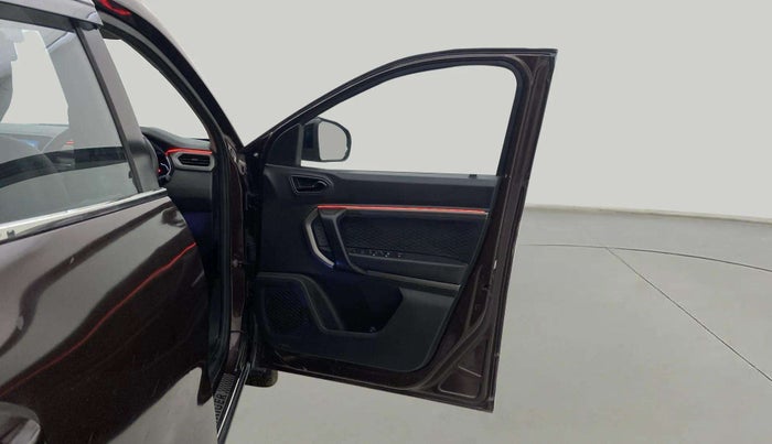 2021 Renault Kiger RXZ TURBO MT, Petrol, Manual, 39,378 km, RHS Front Door