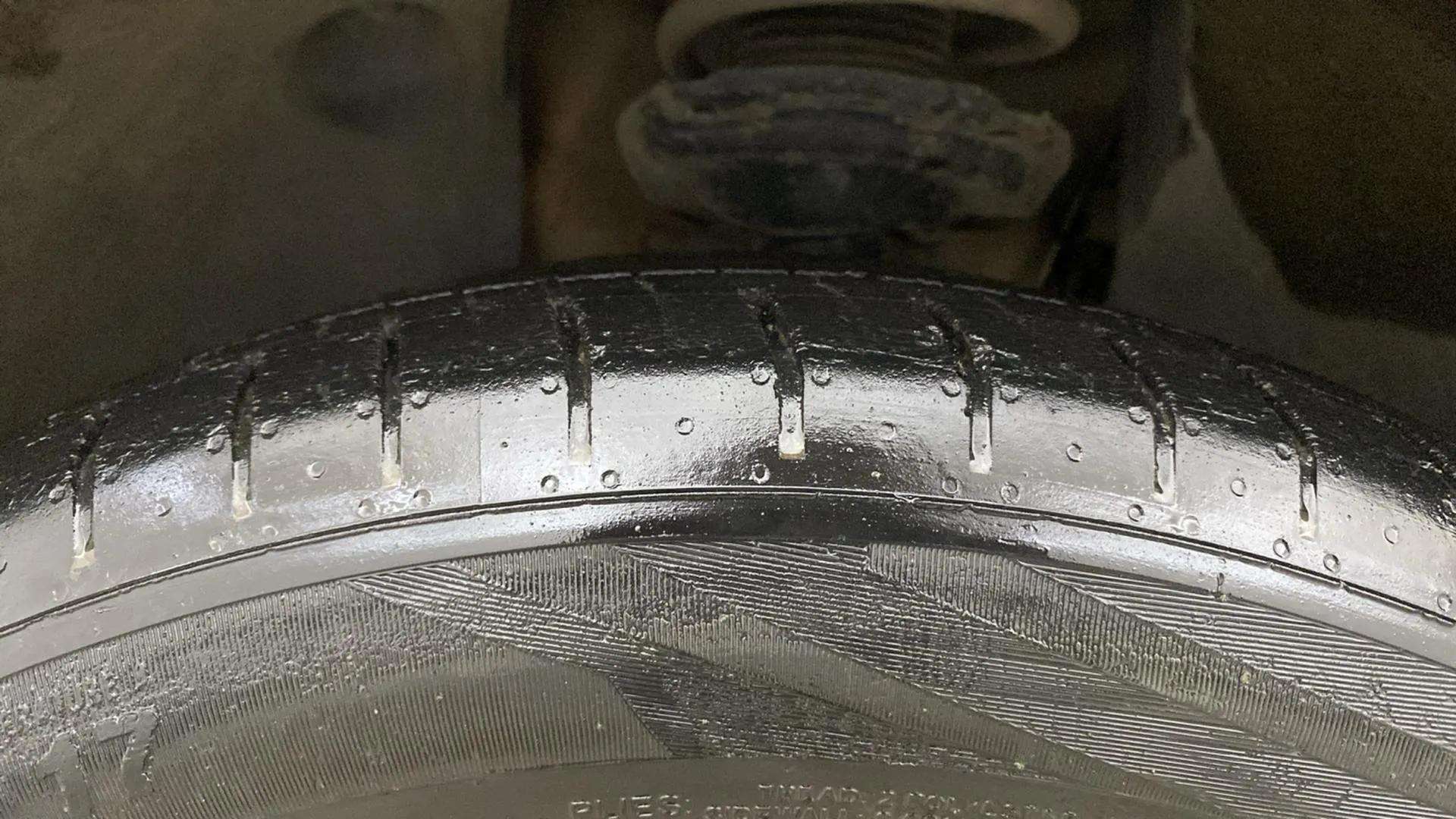 LHS-Front-Tyre-Tread-20