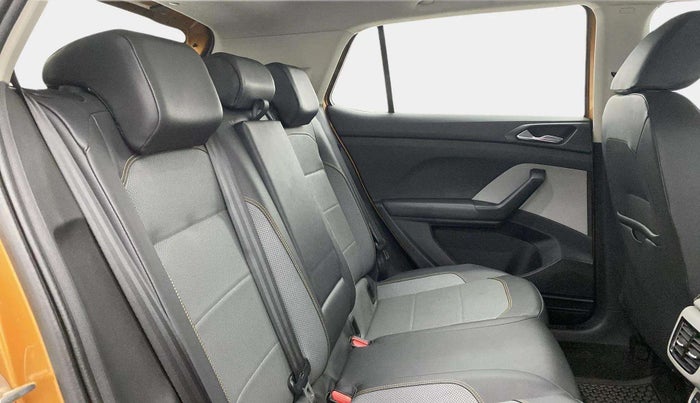 2021 Skoda KUSHAQ STYLE 1.5L TSI DSG, Petrol, Automatic, 24,859 km, Right Side Rear Door Cabin