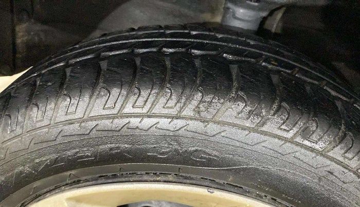 2014 Maruti Wagon R 1.0 VXI, Petrol, Manual, 8,260 km, Right Rear Tyre Tread
