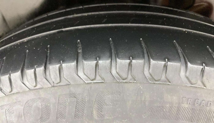 2018 Maruti Swift VXI AMT, Petrol, Automatic, 78,929 km, Left Rear Tyre Tread