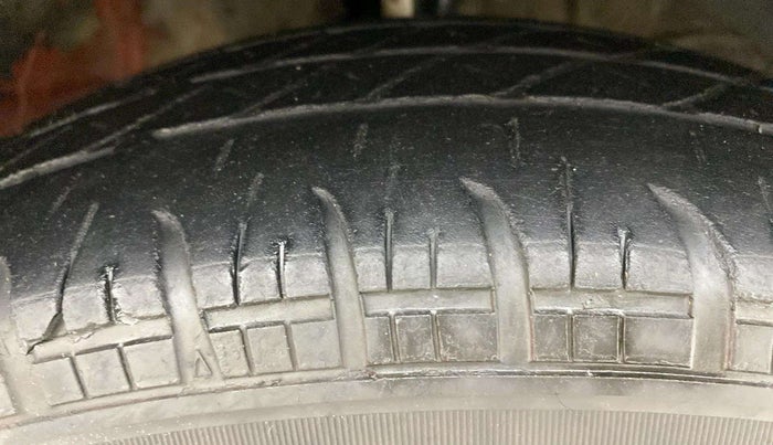 2018 Maruti Swift VXI AMT, Petrol, Automatic, 78,929 km, Right Front Tyre Tread
