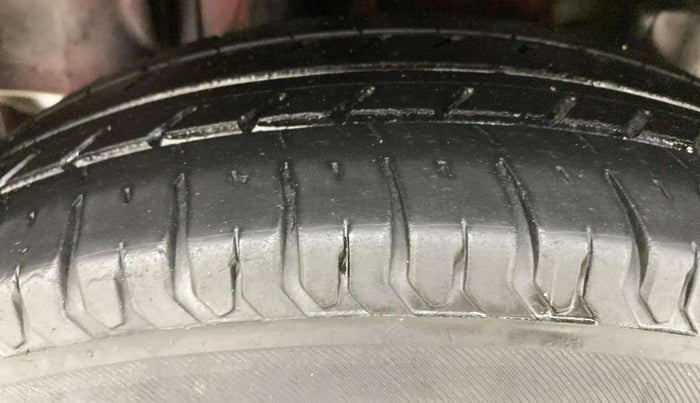 2018 Maruti Swift VXI AMT, Petrol, Automatic, 78,929 km, Right Rear Tyre Tread