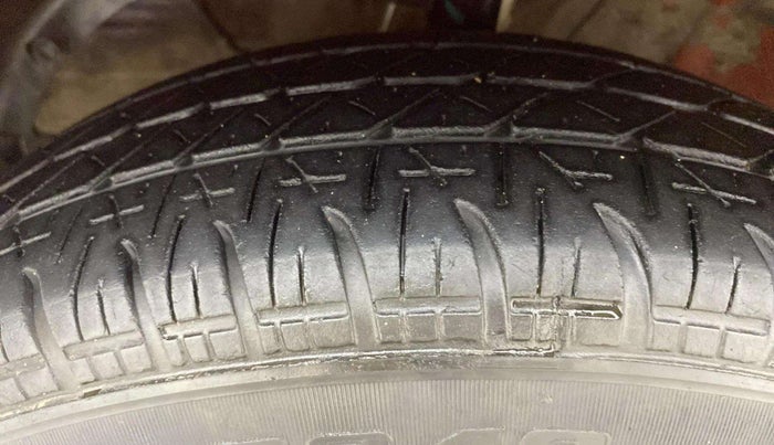 2018 Maruti Swift VXI AMT, Petrol, Automatic, 78,929 km, Left Front Tyre Tread