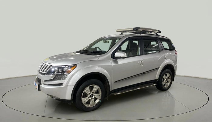 2014 Mahindra XUV500 W8, Diesel, Manual, 62,666 km, Left Front Diagonal