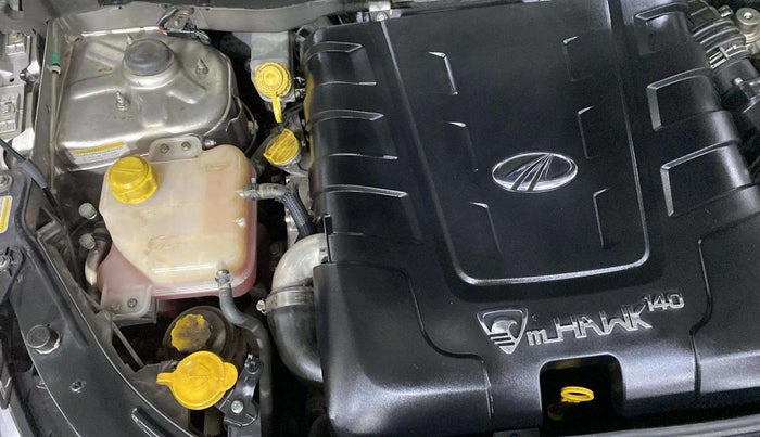 2014 Mahindra XUV500 W8, Diesel, Manual, 62,666 km, Engine View - Right