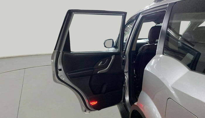2014 Mahindra XUV500 W8, Diesel, Manual, 62,666 km, LHS Rear Door