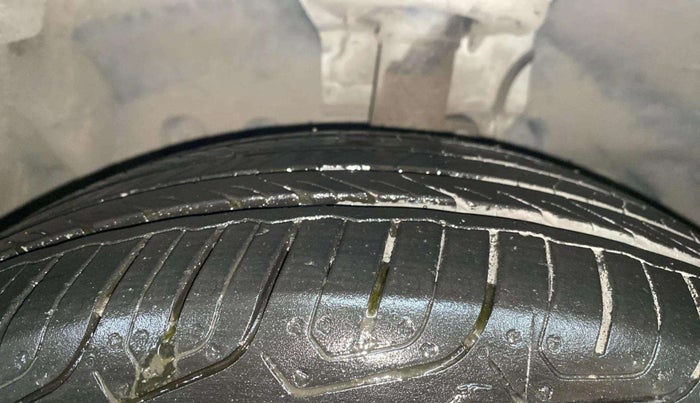 2017 Ford Ecosport TITANIUM 1.5L PETROL AT, Petrol, Automatic, 76,164 km, Left Front Tyre Tread