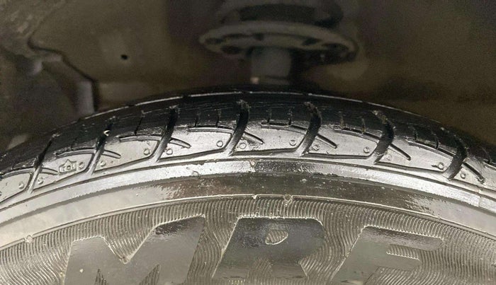 2020 Maruti Ciaz DELTA 1.5 SHVS MT PETROL, Petrol, Manual, 55,233 km, Left Front Tyre Tread
