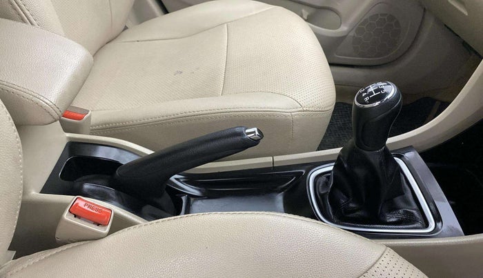 2020 Maruti Ciaz DELTA 1.5 SHVS MT PETROL, Petrol, Manual, 55,233 km, Gear Lever