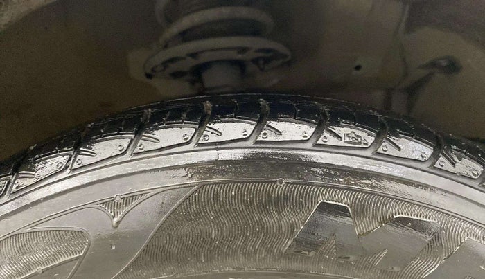 2020 Maruti Ciaz DELTA 1.5 SHVS MT PETROL, Petrol, Manual, 55,233 km, Right Front Tyre Tread