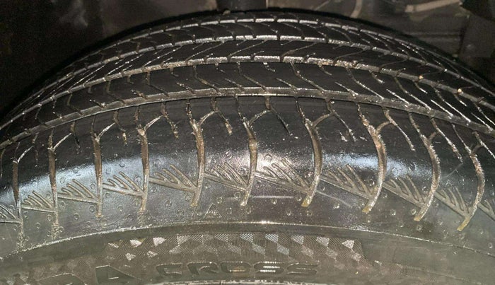2023 Maruti Grand Vitara ZETA CNG, CNG, Manual, 71,499 km, Right Front Tyre Tread