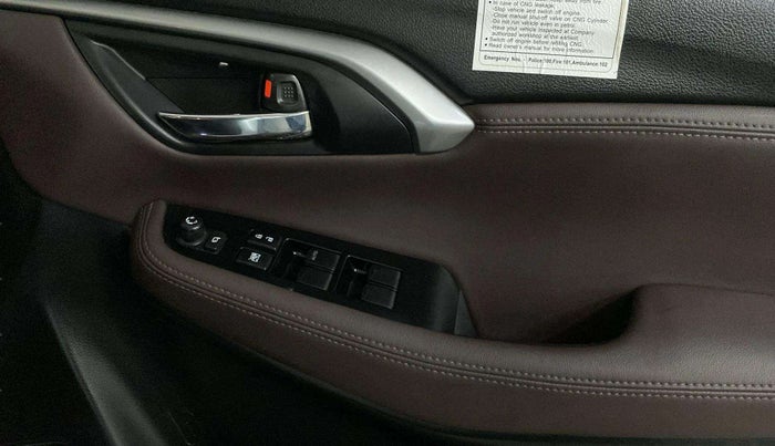 2023 Maruti Grand Vitara ZETA CNG, CNG, Manual, 71,499 km, Driver Side Door Panels Control