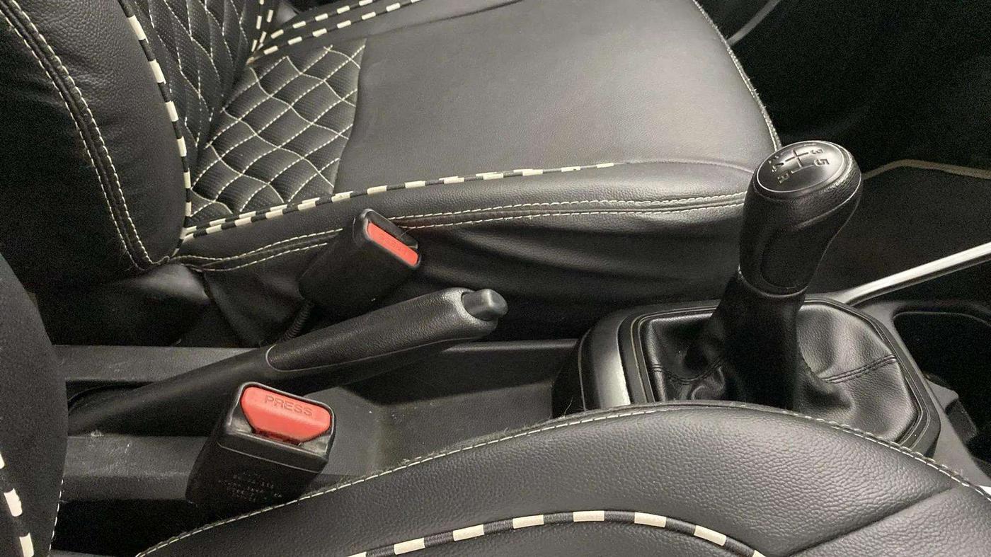 2021 Maruti IGNIS SIGMA 1.2, Petrol, Manual, 44,207 km, Gear Lever