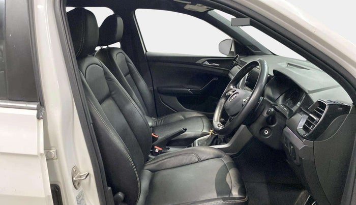 2023 Skoda KUSHAQ AMBITION 1.5 TSI DSG, Petrol, Automatic, 17,833 km, Right Side Front Door Cabin