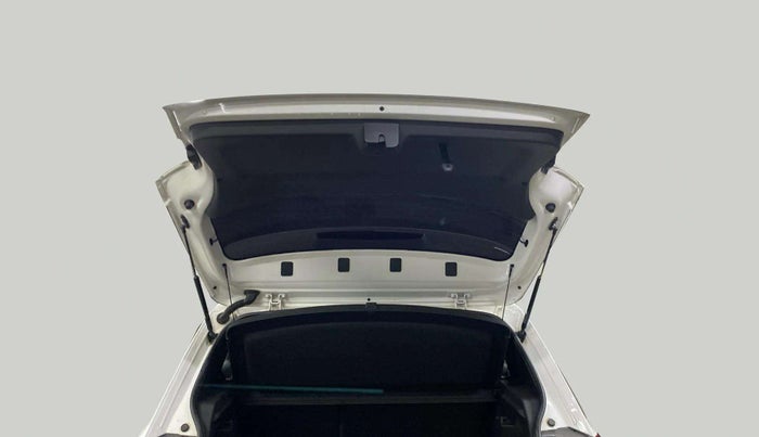 2023 Skoda KUSHAQ AMBITION 1.5 TSI DSG, Petrol, Automatic, 17,833 km, Boot Door Open