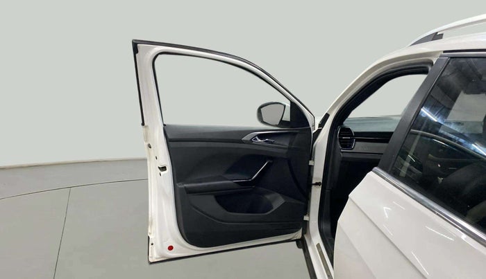 2023 Skoda KUSHAQ AMBITION 1.5 TSI DSG, Petrol, Automatic, 17,833 km, LHS Front Door